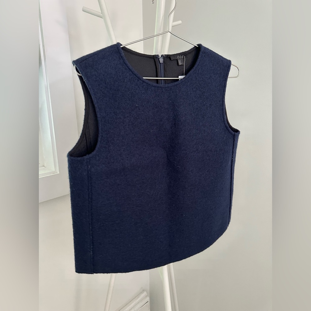 Bouclée Vest.